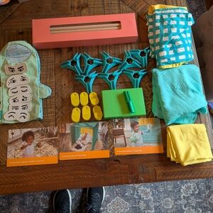 Lovevery Puppet Theater Fort Set